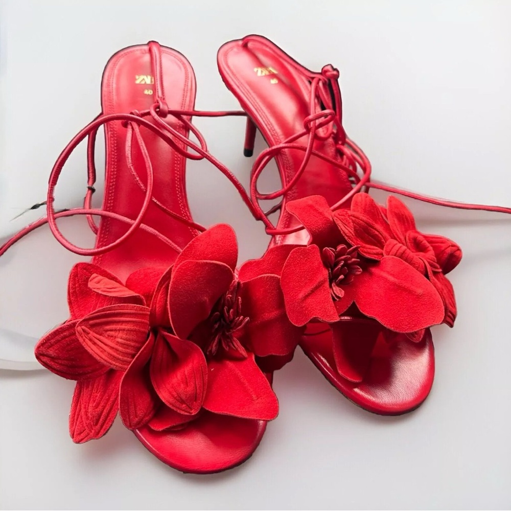 Zara tie up floral leather sandal NWT size 9